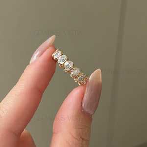 Anillo de Bodas de Oro Sólido de 14K con Diseño Personalizado, Anillos de Alta Calidad con Corte Ovalado, Engaste de Moissanita Eternity, Certificado GIA de Laboratorio - Product Image 3