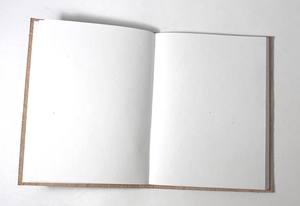 Journal promotionnel en cuir marron avec couverture rigide en papier de coton recyclé fait à la main et cahier à motifs floraux en relief - Product Image 4