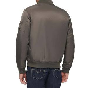 เสื้อแจ็กเก็ตเบสบอลสำหรับผู้ชายสไตล์ไฮสตรีทสไตล์นักศึกษาผ้าซาตินโพลีเอสเตอร์บอมเบอร์ผ้าแคนวาสสำหรับนักเรียนออกแบบโลโก้ได้ตามต้องการ - Product Image 4