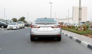 2025 Toyota Camry Lumière 2.5L FWD 4 cylindres Hybride Essence Automatique Berline Hybride - Product Image 3