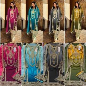 Costume Salwar en soie de chinon lourd de Maruti Fashion avec broderie style indien et pakistanais pur Chinon matériel - Product Image 2