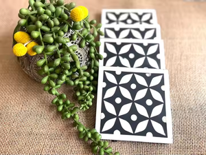 Sous-verres modernes de luxe avec incrustations en os, 4 tapis de table personnalisés, sous-verres en pierre de qualité par Crescent Crafts - Product Image 3