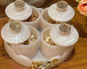 Tradebyd-Juego de tarros de resina de lujo hechos a mano, elegante solución de almacenamiento con adorno y cabeza de Bobble Premium para el hogar y la cocina - Product Image 6