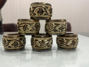 Anneaux de serviette en bois de style vintage faits à la main, écologiques, design personnalisé pour les mariages, les hôtels, la décoration de table par Crafting Crafts - Product Image 6