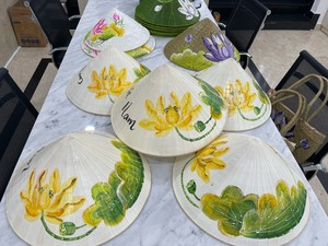 Sombrero cónico de hoja de alta calidad al mejor precio, sombrero de paja tradicional de Palma de bambú hecho a mano al mejor precio Non La Vietnam - Product Image 4