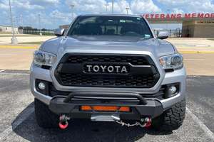 TOYOTA TACOMA TRD OFF-ROAD DOUBLE CAB 4X4 2017 D'OCCASION (LHD/RHD) - Product Image 2