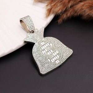 Pendentif Croix Personnalisé en Argent 925 Style Hip Hop, Design Tendance Streetwear Sertie de Diamants Moissanite, Breloques Personnalisées - Product Image 1