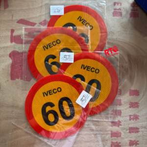 Fabricante internacional Impresión de aluminio Autoadhesivo Reflect Sheeting Road <span class=keywords><strong>Signs</strong></span> Material reflectante Advertencia Señales de tráfico - Product Image 5