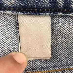 Pantalones Cortos de Mezclilla para Hombre Hechos en Pakistán, de Alta Calidad y Estilo Urbano, Lavados en Azul, con Cierre de Cremallera Trasero y 2 Bolsillos - Product Image 6