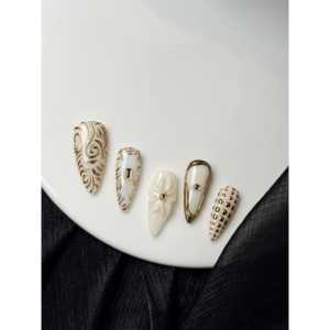 Uñas Artificiales Barrocas Color Marfil, Elegantes y Atemporales - Product Image 4