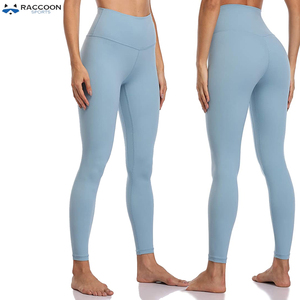 Leggings Deportivos Elegantes para Mujer, Cintura Alta, Yoga, Elásticos, Gruesos, Hasta la Rodilla, Personalizables, Ropa Deportiva Raccoon Sports - Product Image 4