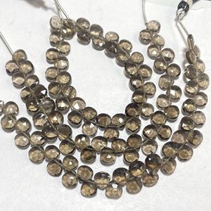 Cuentas de Briolette de cuarzo ahumado en forma de corazón de 7mm, piedras preciosas marrones calibradas para la fabricación de joyas - Product Image 1