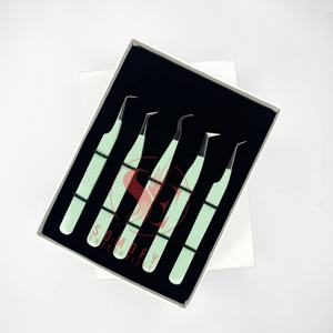 Pinzas de pestañas de etiqueta privada personalizables de Color verde de verano Aislamiento de volumen sostenible Pestaña de punta de fibra de acero inoxidable - Product Image 3