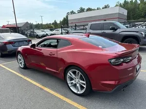 Chevrolet Camaro 1LT 2022 d'occasion - Product Image 2
