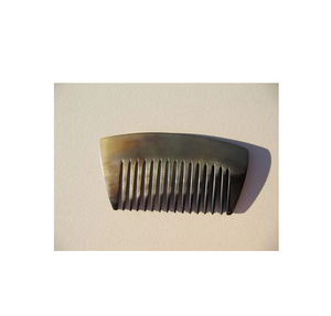 Peigne en corne de buffle pour la maison Petit peigne en corne de taille personnalisée avec vernis brillant pour 2 tailles différentes - Product Image 3
