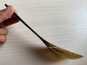 Cuillère à couverts en corne de buffle et de bœuf naturelle artisanale Ustensile de salle à manger et de service rustique pour vaisselle traditionnelle et décorative - Product Image 3