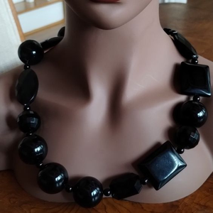 สร้อยคอเรซินทำด้วยมือสุดหรูผลิตตามสั่งลูกปัดแฟชั่นขัดเงาคุณภาพสูงทันสมัยสำหรับงานแต่งงานของผู้หญิงเครื่องประดับอินเดีย - Product Image 3