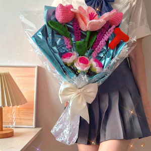 Ramo de Flores de Ganchillo Hecho a Mano para el Día de San Valentín, Acción de Gracias, Graduación, Día de la Madre, Pascua, Navidad, Año Nuevo, Halloween - Product Image 5