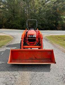 Tractor diésel Kubota 4WD para agricultura LA1154 Tractor Kubota 4WD para agricultura - Product Image 3