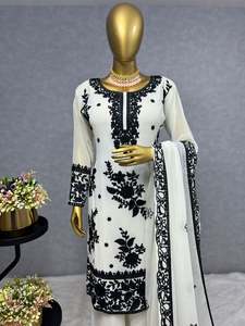 Festival elegante desgaste algodón Kurti con patrones geométricos de moda y trabajo de piedra impresionante - Product Image 5