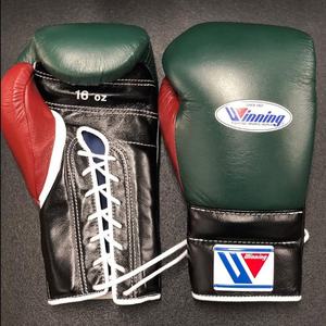 Gants de boxe professionnels en cuir véritable noir de haute qualité à lacets pour le kickboxing et le sparring - Légers et anti-humidité - Product Image 3