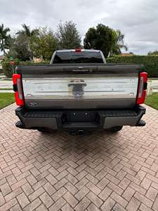Ford F-350 Super Duty Platinum Tremor Crew Cab 4x4 2024, Gasolina, Bajo Kilometraje - Product Image 4