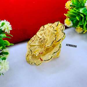 Anillos de diseñador chapados en oro clásico Forma de flor para fiestas y aniversarios-Compras en línea - Product Image 2