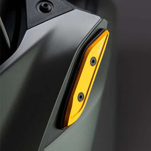 Par de Tapas de Plástico Doradas Lightech para Carenado de Motocicletas Yamaha 530 T-Max 2012-2014 - Product Image 1