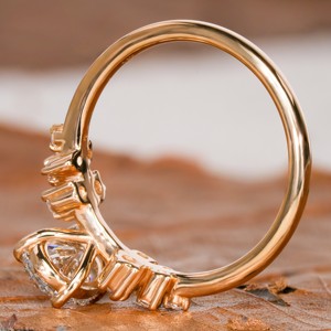 Bague de mariage classique pour femme, design unique, plaquée or blanc, avec diamant ovale de laboratoire, cadeau d'anniversaire pour femme, idéale pour les fêtes - Product Image 3