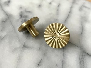 Tiradores de perilla de latón Premium para elegantes muebles de hotel, armario, dormitorio y gabinetes de cocina de la India - Product Image 2