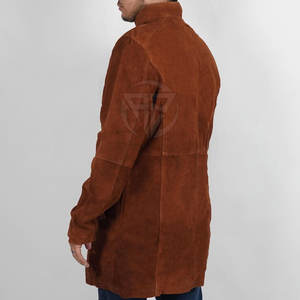 Manteau trench élégant en daim pour homme avec une touche douce, style élégant, look moderne, caractéristiques écologiques et légères - Product Image 6