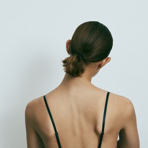 Ropa deportiva OEM con diseño de logotipo personalizado para mujer, ropa de entrenamiento físico de cintura alta, conjuntos de Yoga de dos piezas, sujetador y mallas - Product Image 5