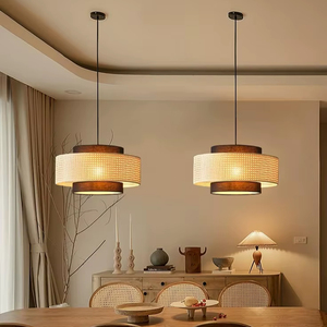 Lámpara Colgante Rústica de Metal, Diseñada para Decoración de Estilo Rústico y Campestre, con Acabado Envejecido y un Ambiente Acogedor - Product Image 1