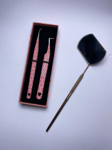 Ensemble personnalisé de pinces à cils en acier inoxydable à fleurs de cerisier Extension de cils de précision lisse avec charme mignon - Product Image 5