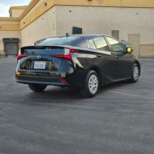 Toyota Prius LE FWD Hatchback 2020 Usado, Transmisión Automática, Motor de 8L, Gasolina, Interior Oscuro, Asientos de Cuero - Product Image 4