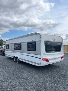 2016 Lmc 655 Caravane à lit fixe à 6 couchettes - Product Image 4