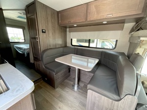 Listo para Enviar, Autocaravana Winnebago Minnie Winnie 2025, 22M, Usada, 3 Años de Garantía, Plástico de Grado Industrial DIY, OEM/ODM - Product Image 5