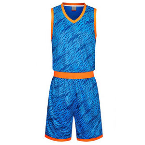 Uniforme de baloncesto de poliéster ligero para hombre, conjunto deportivo de malla transpirable de secado rápido personalizado con logotipo de equipo - Product Image 1