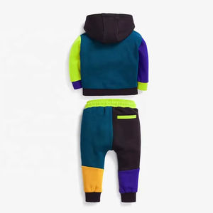 OEM Ensemble deux pièces pour enfants en polaire de haute qualité personnalisé Sweats à capuche respirants et survêtements d'hiver - Product Image 2