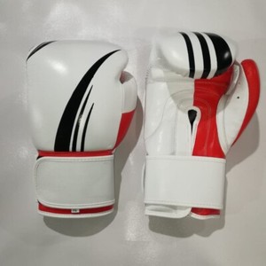 Guantes de Boxeo Ligeros de Dedo Completo con Cierre y Agarre - Material de Cuero para Uso Masculino en Boxeo y Artes Marciales - Product Image 1
