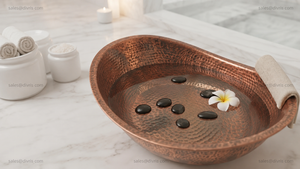 Cuenco de Pedicura de Cobre Hecho a Mano, Forma Ovalada, Acabado Martillado, para Uso en Salón - Product Image 2