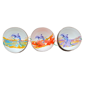 Cuencos de Coco Decorativos Artesanales con Acabado Lacado Pintado a Mano, Ecológicos, Hechos a Mano en Vietnam, Venta al por Mayor de Fábrica - Product Image 1