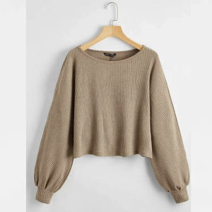 T-shirt côtelé personnalisé pour femme avec logo, longueur et manches classiques, motif géométrique, tissu côtelé 2x1 respirant, imprimé sérigraphié - Product Image 3