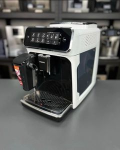 Cafetera Espresso Profesional con Pantalla Táctil de Calidad, Máquina para Entornos Domésticos y Comerciales, Sistema Totalmente Automático - Product Image 3