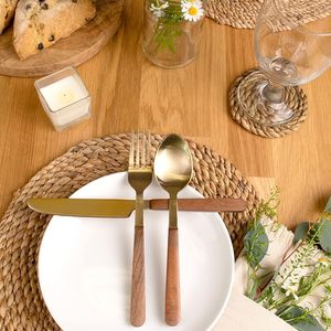 Dessous de verre perlé décoratif de table de restaurant d'hôtel de caboteur de quenouille d'aspect royal et article d'utilisation doué - Product Image 3