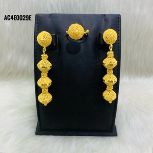 ต่างหูทองเหลืองชุบทองรูปดอกไม้น่ารักดีไซน์ใหม่ - Product Image 1