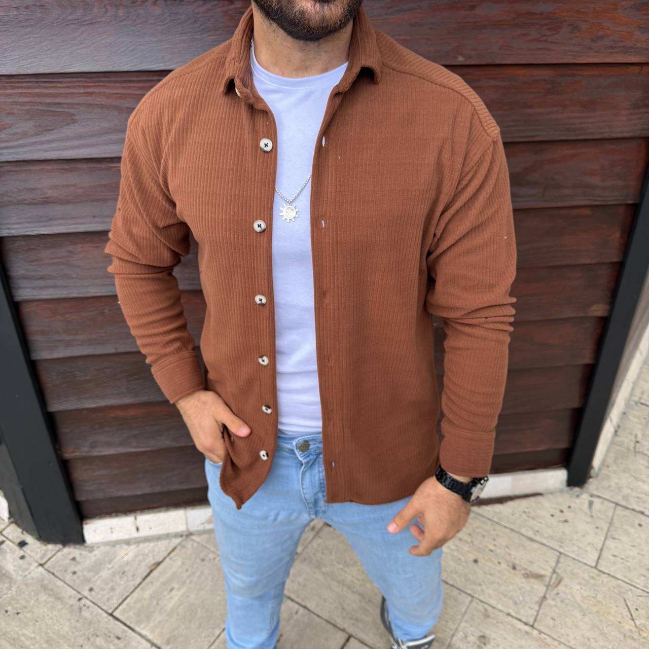 สีน้ำตาล