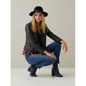 Chaqueta de Lona con Aspecto de Cuero Sintético para Mujer, Estilo Nuevo, Manga Larga, Impermeable, Transpirable, Invierno, Negra, Cantidad Personalizada, OEM, Bolsillos, Venta al por Mayor - Product Image 3