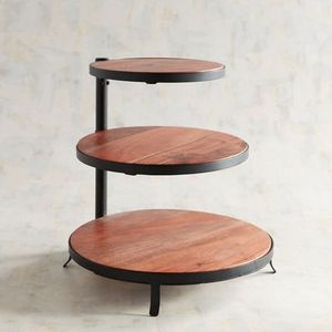 Présentoir à gâteaux en bois pour maison de campagne conçu pour les environnements décontractés avec un service de gâteaux faits maison pendant les vacances ou les dîners en famille - Product Image 3