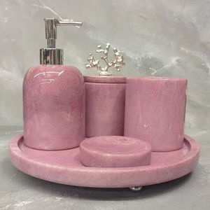 Ensemble de salle de bain classique trois pièces en résine faite à la main Organisateur de coiffeuse Porte-savon Porte-brosse à dents Plateau à gobelet Durable - Product Image 4